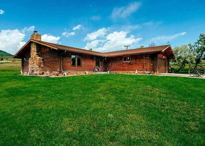Rustic With Enormous Backyard And Marvelous Mountain Views In Buffalo, Wyoming Buffalo